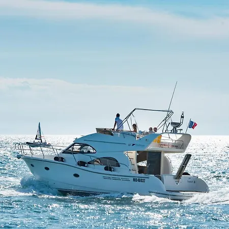 Botel Plusdream Agde